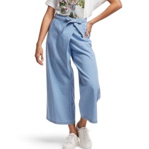 6IXTY 8IGHT Belted Lightwash Denim Culottes Sz S